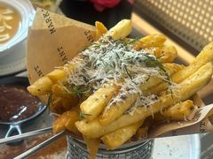 -Mark&Mars Restaurant