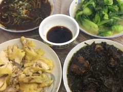 白斩鸡、梅菜扣肉、炒鳝丝、炒青菜-老品芳