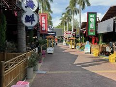 -三亚火车头万人海鲜广场