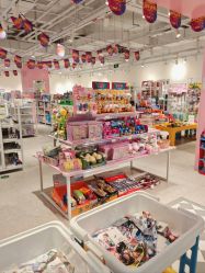 -嗨本可潮玩仓(大兴大悦春风里店)