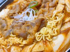 -三清洞摩西韩式年糕火锅(威高广场店)