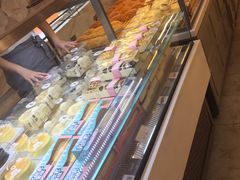 面包甜点陈列柜-面包新语(龙湖·西宸天街店)