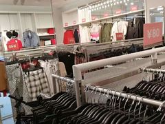 -H&M(天一广场店)