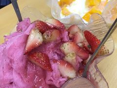 蔓越莓草莓雪花冰-西门町芒果冰