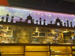 -楼兰新疆主题餐厅(坂田佳华领汇广场店)