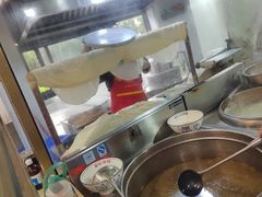 -裕新楼粉面馆·石磨手工粉(四方坪店)