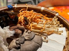 -尚尚仙·酸汤猪手·猪肚鸡火锅(华联万柳购物中心店)