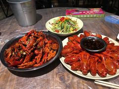 -巴厘龙虾·榜首油焖大虾(音乐学院·沿江酒馆店)