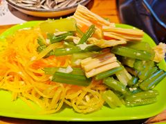-山河屯铁锅炖鲜鹅·东北菜(开发区一店)