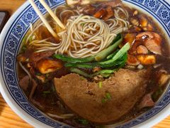 -沪西老弄堂面馆(定西路店)