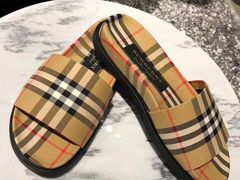 -BURBERRY(青岛海信广场店)