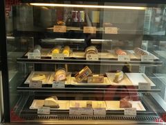 面包甜点陈列柜-麦当劳(潮阳店)