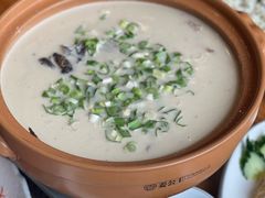 -侬佳蒸菜馆(听潮店)