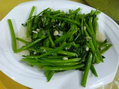 -尕西新疆大盘鸡(回辉村分店)