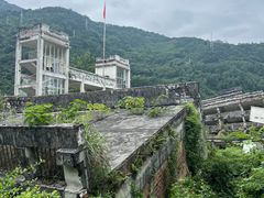 -四川汶川特大地震漩口中学遗址