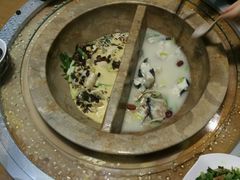 -滇香肴·云南菜蒸汽石锅鱼(云南北路店)