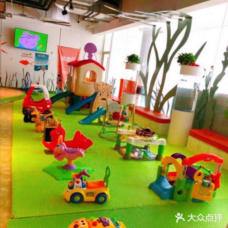 来蓝旗戏水吧！