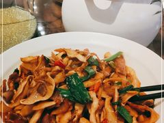 -刘胖子家常菜·蹄花焖藕(中央花园店)
