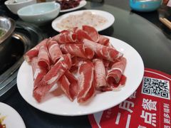 -周老三跷脚牛肉·全牛火锅(非遗传承店)