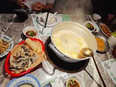 -禄婶鸡煲·打边炉