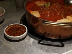 -野山舂·贵州现舂酸汤牛肉(民生路店)