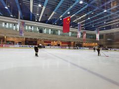 -冠军冰场(环球中心店)