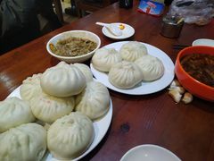 银耳香椿包-石头门坎