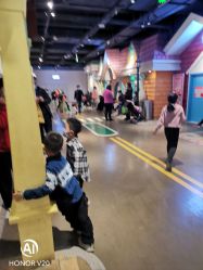 -点点梦想城(鑫苑都汇店)