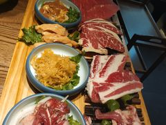 -明洞阿姨·韩式酱蟹烤肉·创意料理(三元桥店)