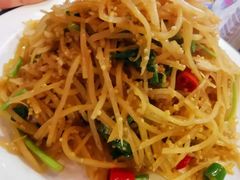-闯关东东北农家菜(崂山石老人店)