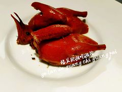脆皮玻璃鸽-巧庆楼·茶膳