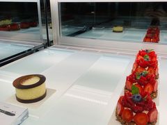 -潮一不贰·法式甜品·生日蛋糕·西式简餐(外滩店)