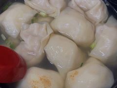 三鲜大馄饨-万寿斋(山阴路店)