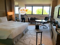 -上海滴水湖皇冠假日酒店