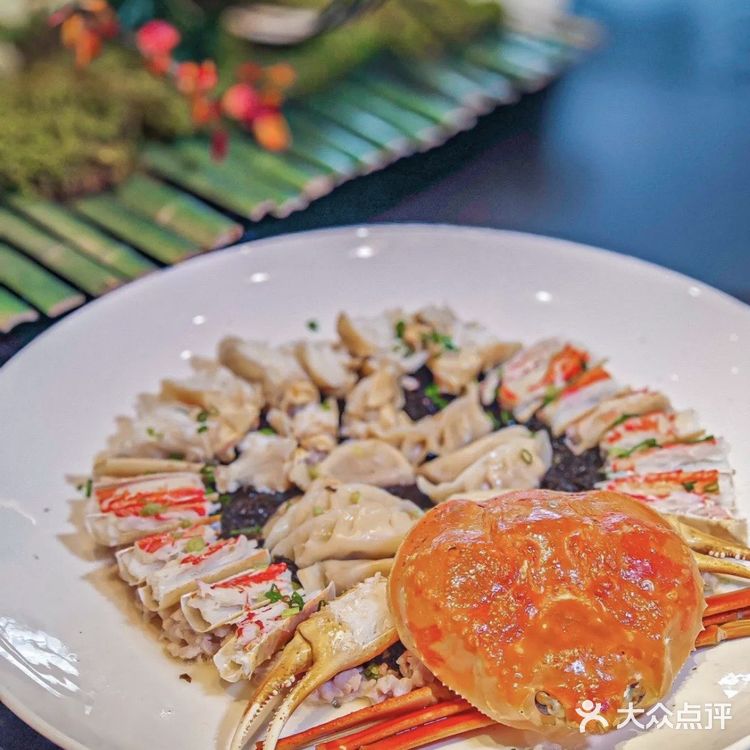 品鉴午间美味佳肴