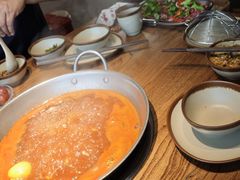 -野山舂·贵州现舂酸汤火锅(鸿通城店)