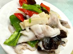-余杨鸭鸭餐厅