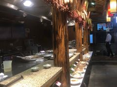 -野山舂·贵州现舂酸汤火锅(鸿通城店)