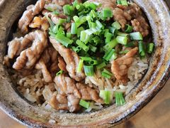 牛肉煲仔饭-关氏饮食店
