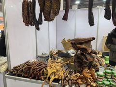 -上海跨国采购会展中心