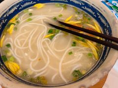 -新世界·过桥米线宴
