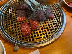 -唯成•韩国炭火烤肉 유성고기