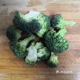 现在疫情严峻的时候，冰箱里是否都空空的