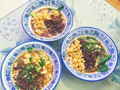 -渝之汇牛肉豌杂面