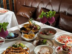 -Mogul Eatery·大亨餐酒馆
