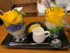 -Chom Cafe and Restaurant