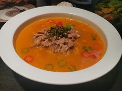 老坛酸菜牛肉-荣公子创意菜