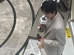 -杭州西湖银泰百货