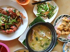 -大树下海鲜饭店
