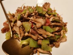 小炒白参腊味-一坐一忘云南菜(卓悦中心)